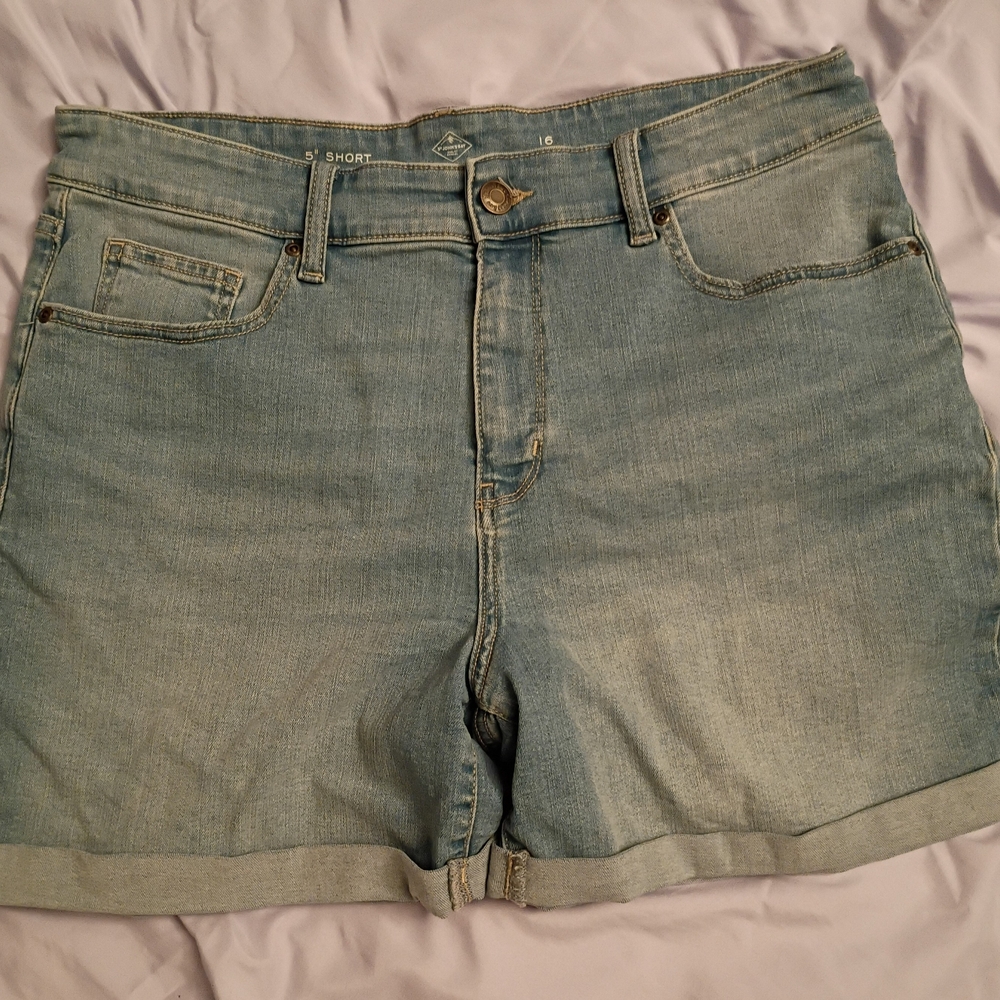 Sonoma Light Indigo Denim Roll-Cuff Shorts